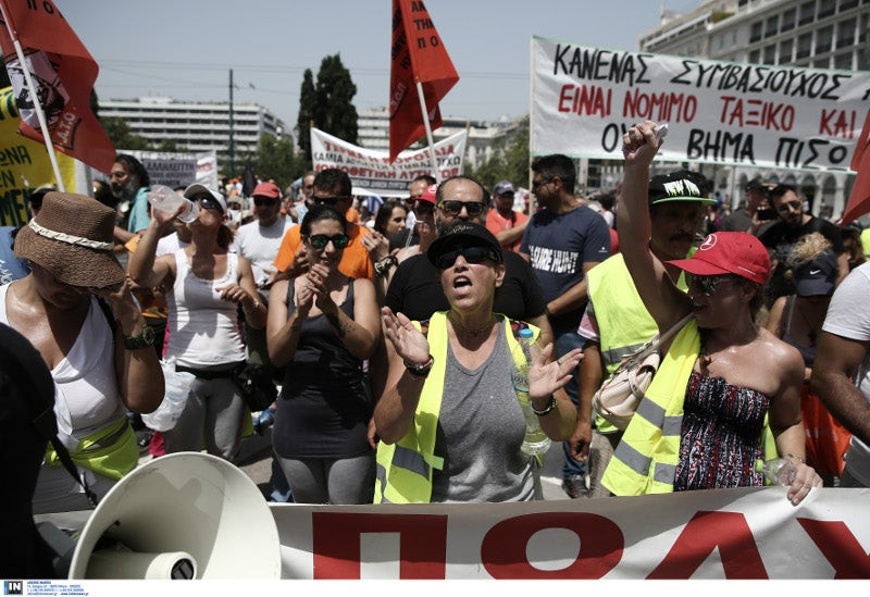 ΠΟΕ-ΟΤΑ: «Τσίπρα κουνήσου, τελειώνει η σύμβασή σου» (βίντεο)